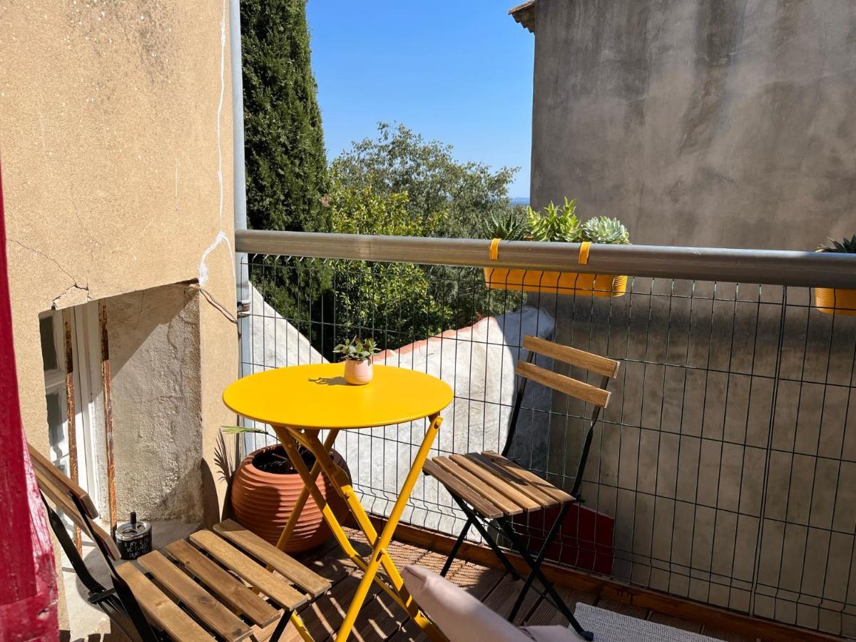 Appartamento Atypique Châteauneuf-de-Gadagne Esterno foto
